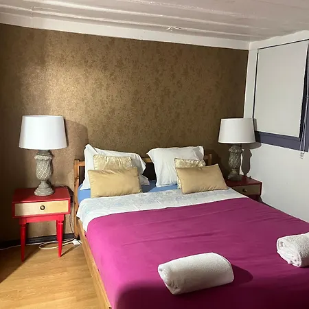 Apartamento With Balcony Near Rossio Lisboa